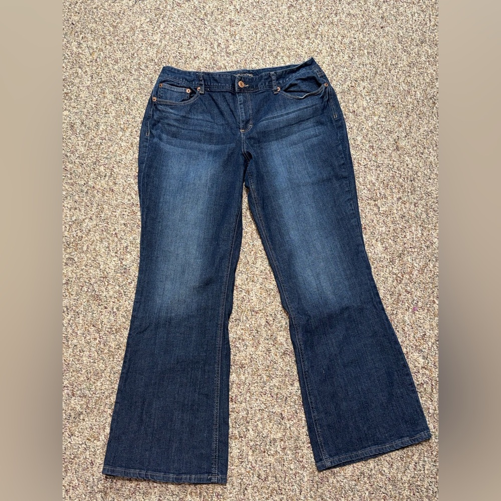 Women's, juniors, Maurice's size 18, 17/18 Classic Blue Women's Jeans, flare